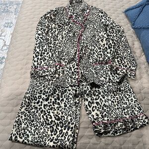 Victoria’s Secret size L pajamas EUC